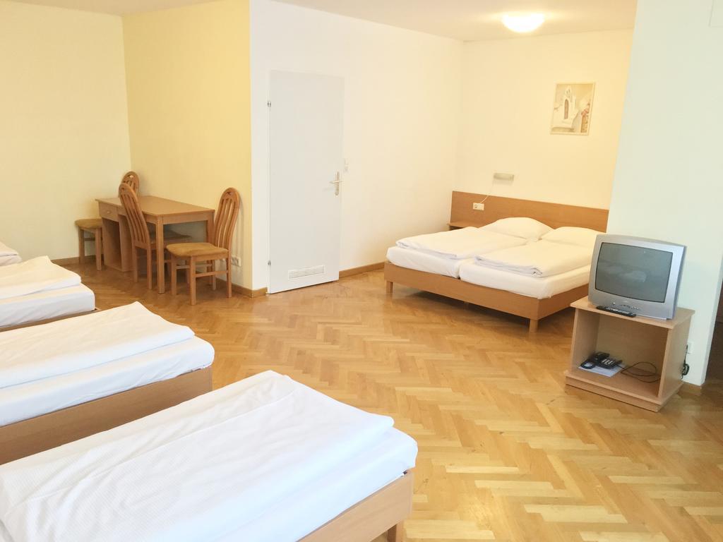 Hotel Geblergasse Vienna Luaran gambar